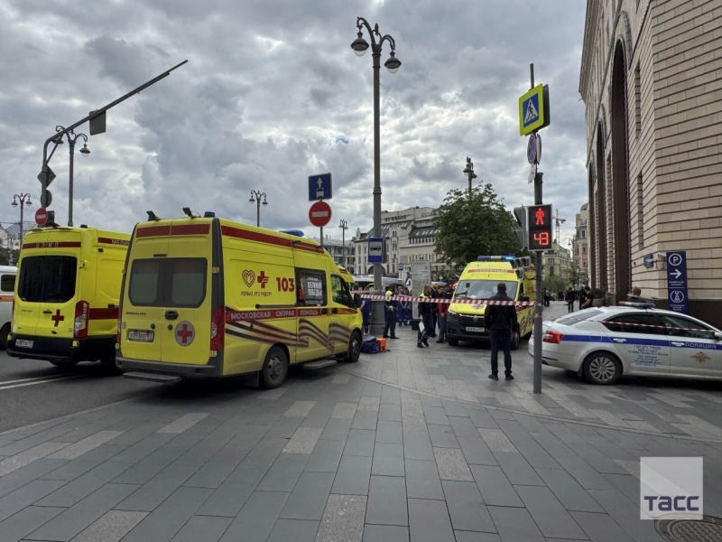    В Центральном «Детском мире» в Москве прогремел взрыв, имеются пострадавшие