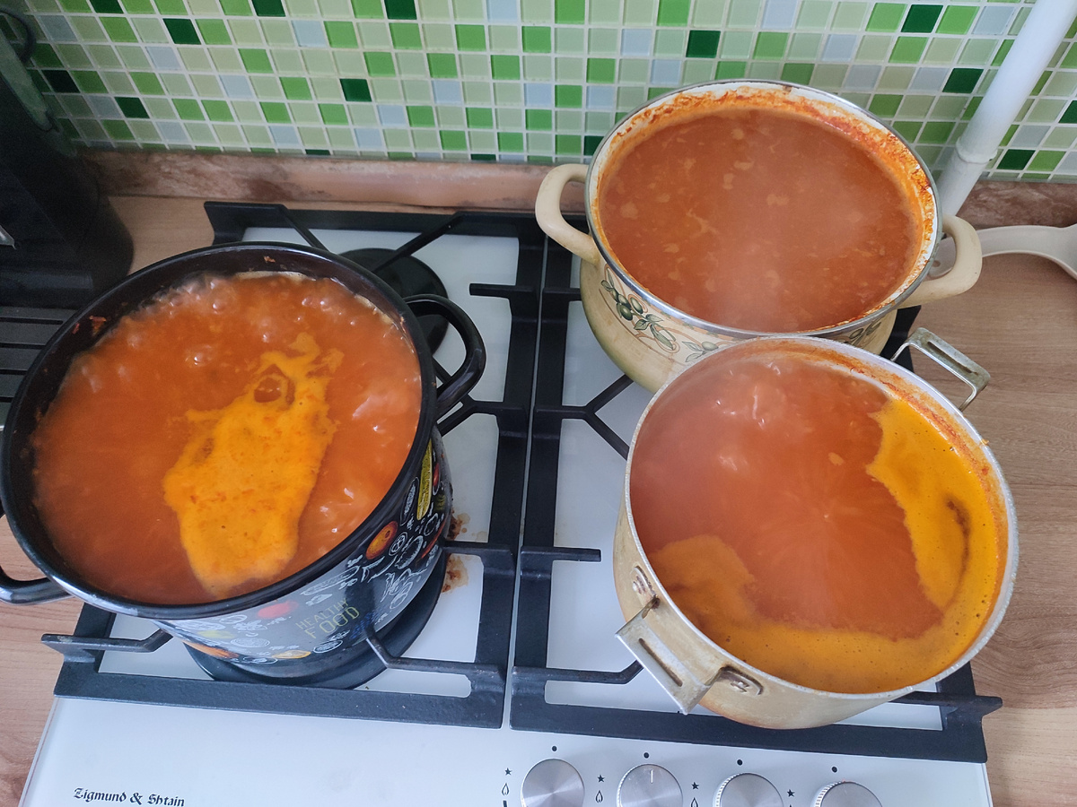 Процесс приготовления домашнего кетчупа