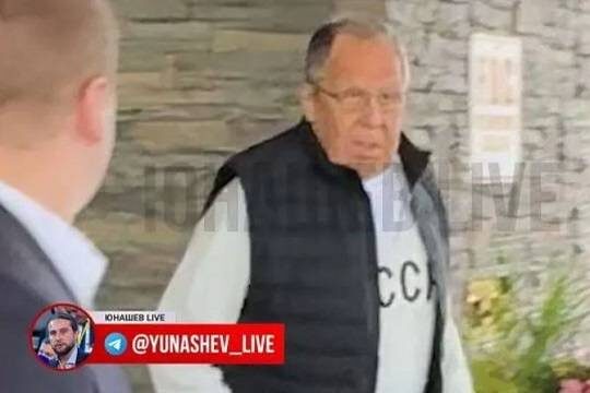    Лавров объяснил своё решение надеть свитер с надписью «СССР» на Аляску