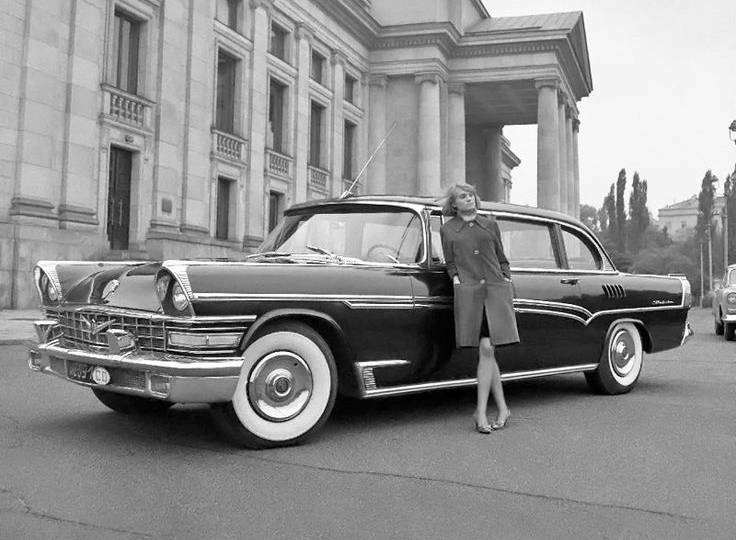 Аромат неравенства: как пахла настоящая роскошь в стране Советов?