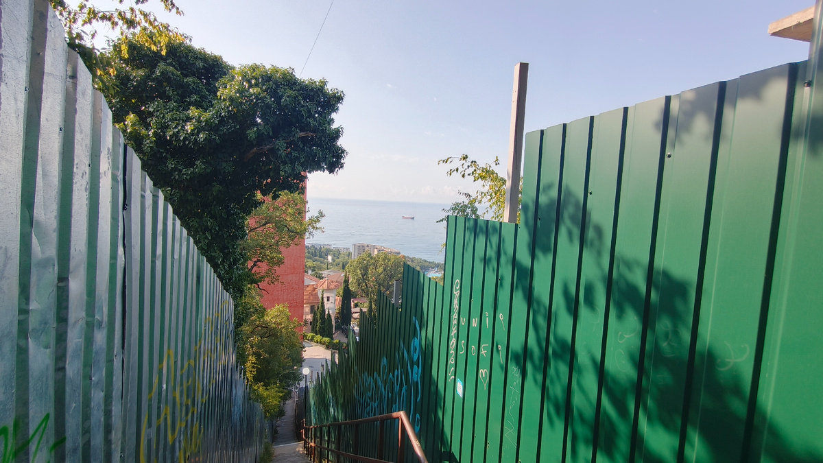 Сплошные заборы