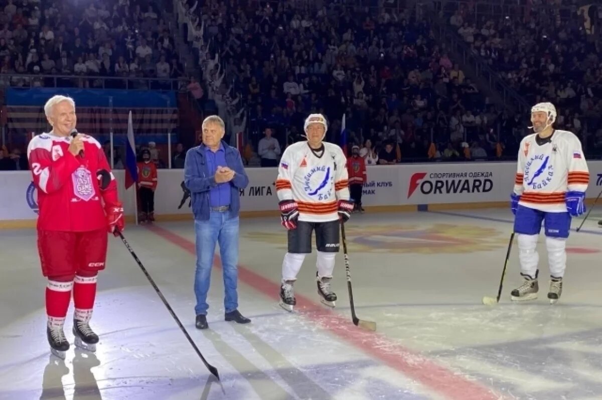    Спикер ЗС принял участие в матче легенд хоккея и сборной Иркутской области