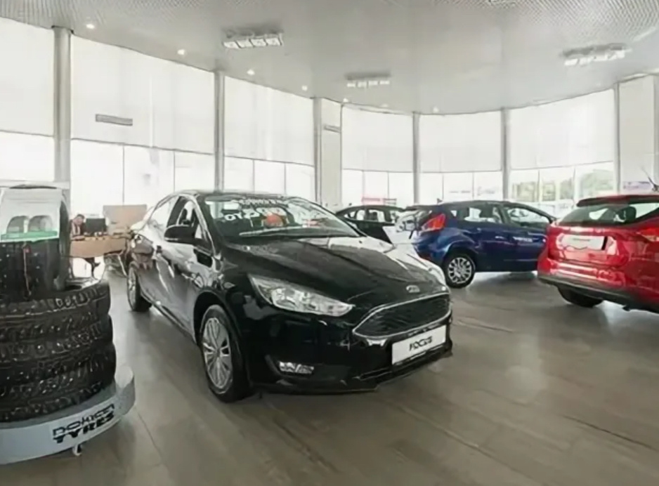 Автосалон Ford 2011 год