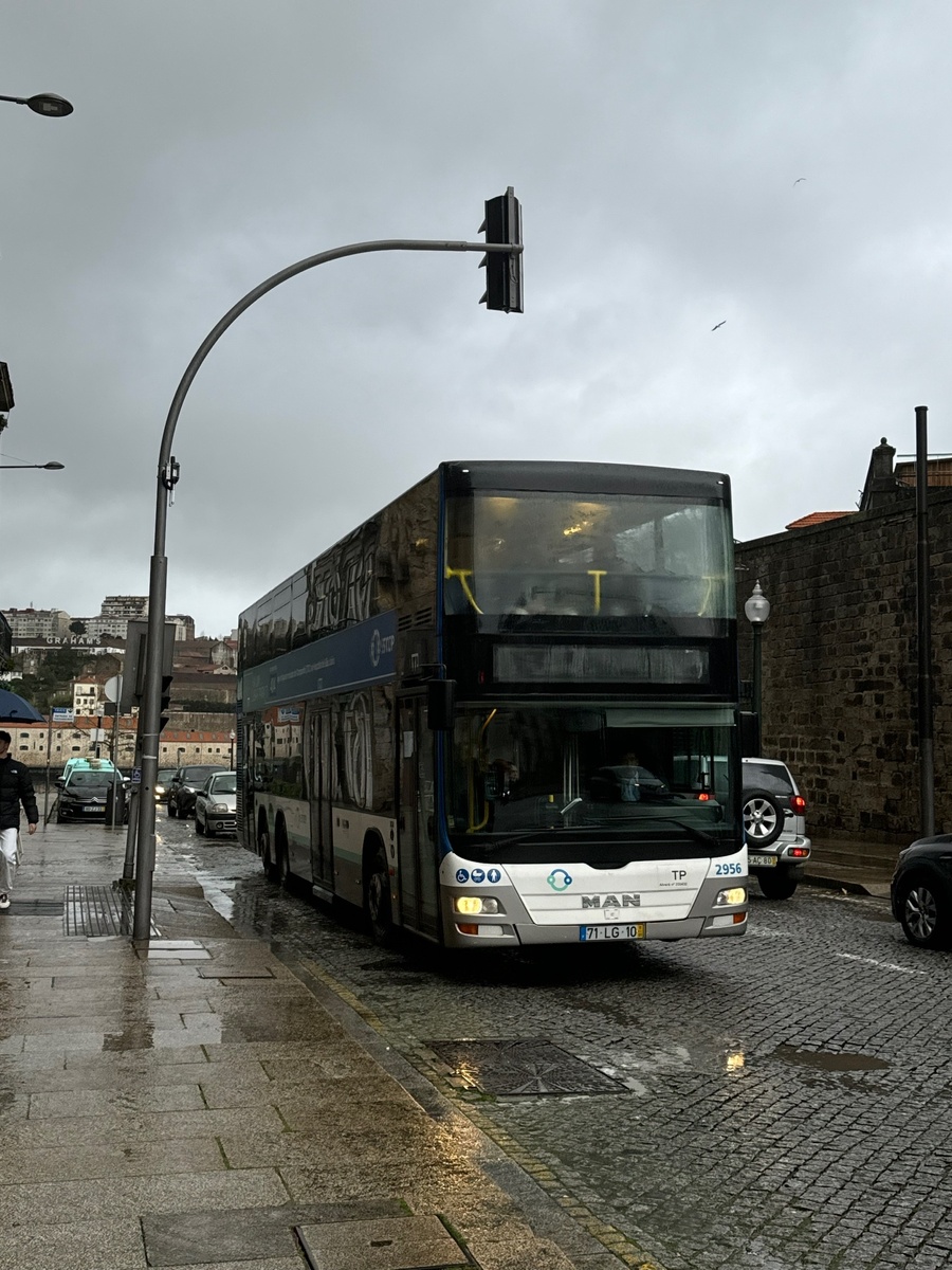 Городской автобус в Порту. Фото: авторское.