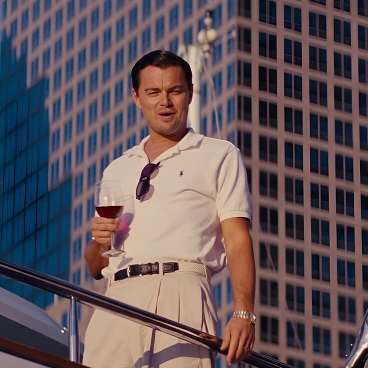 Не спешите тратить всю прибыль — в первые шесть месяцев разумнее направлять её на развитие и укрепление вашего бизнеса.