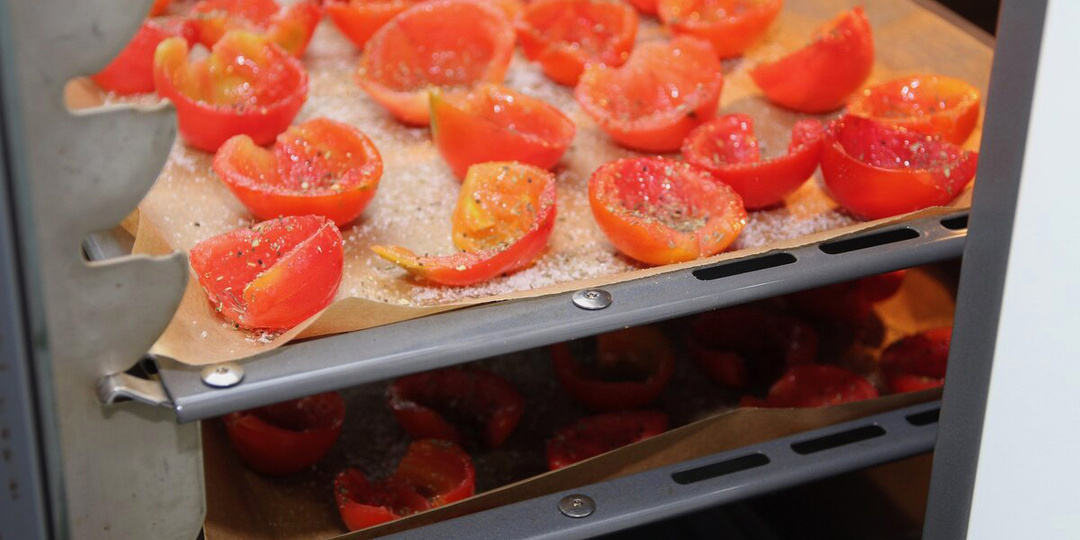 Вяленые томаты не покупаю «втридорога», а готовлю сама в обычной духовке