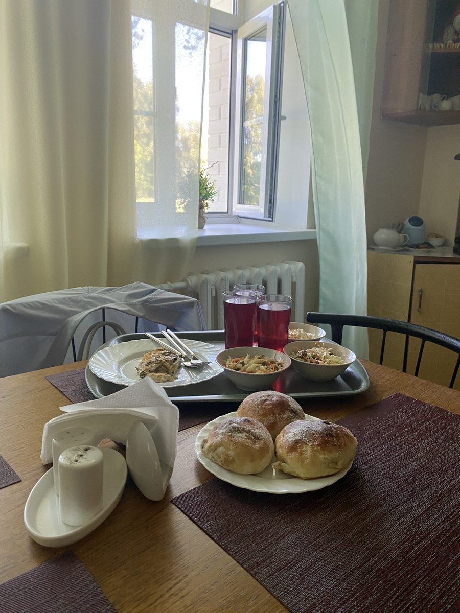 Аутентичный обед в столовой