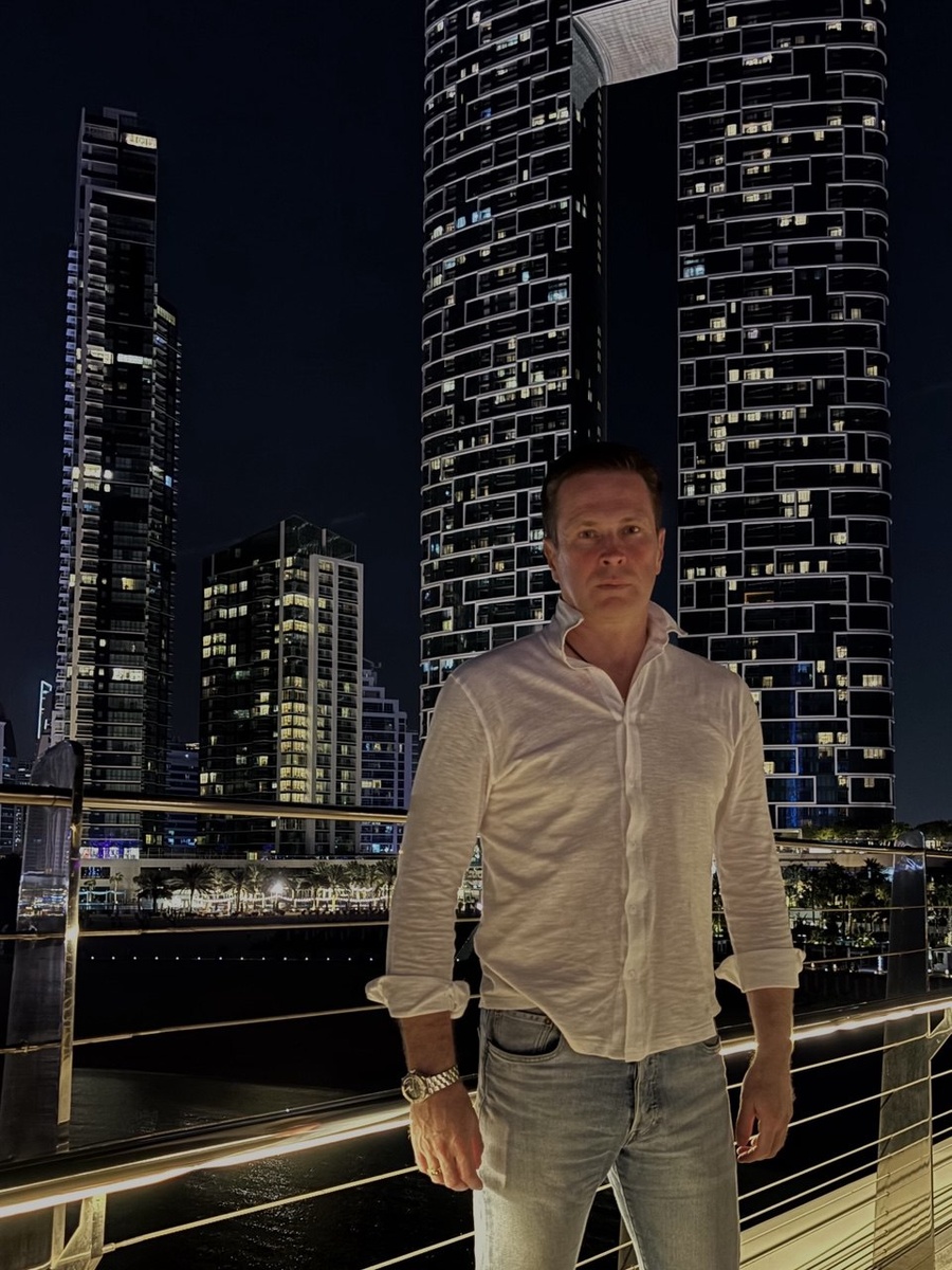 Заработок риэлтора неограничен. Когда то и мне, работа риэлтором казалась, чем-то сложным и нереальным. Но на самом деле, если у тебя есть смартфон, и голова на плечах, то никаких трудностей быть не может! Работа риэлтором, как и любая другая, требует выполнять определённый набор действий. Всё очень просто. Читай мой канал, учись и вдохновляйся. Если я смог, в 48 лет, научиться зарабатывать с нуля, то и у тебя получится!
