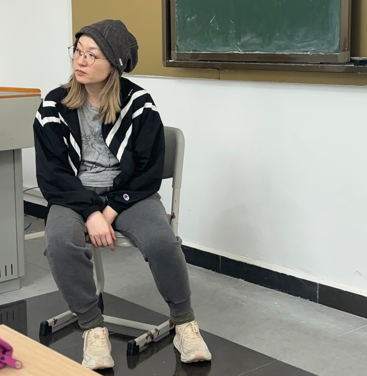 Наша учительница по говорению и аудированию