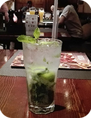 Мохито с мятой и льдом, все как надо