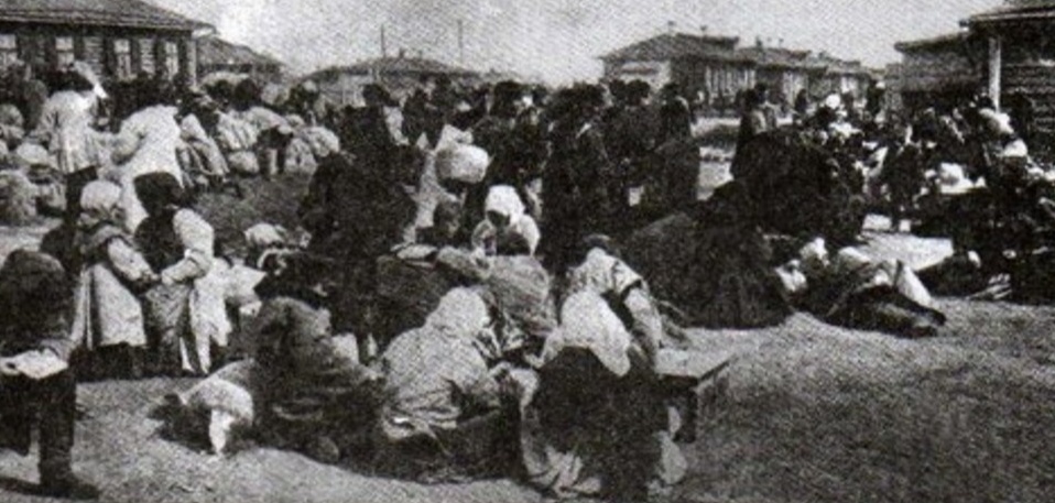 Крестьяне столыпинских времен на переселенном пункте