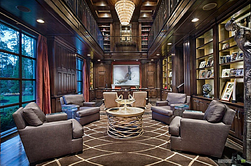 Роскошный холл