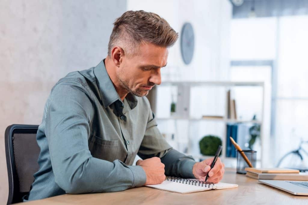 А как только начинаешь действовать, энергия возвращается, и даже утро после бессонной ночи кажется светлее.
