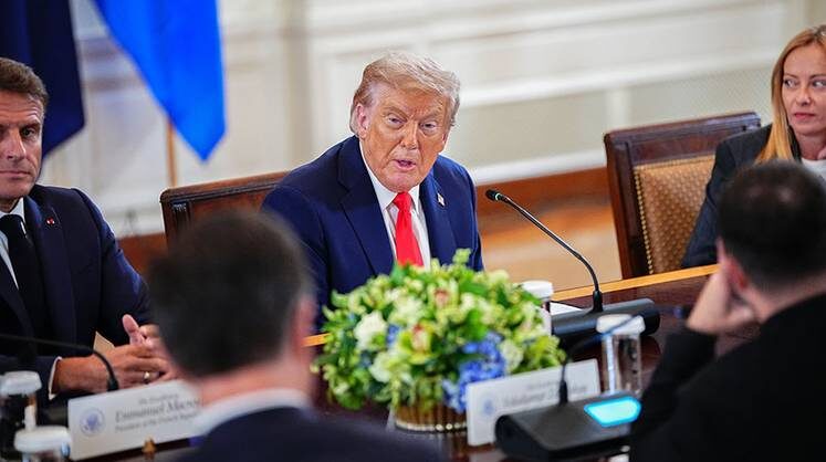    AARON SCHWARTZ / POOL/TASS Встреча президента США Дональда Трампа с президентом Украины Владимиром Зеленским и европейскими лидерами в Вашингтоне