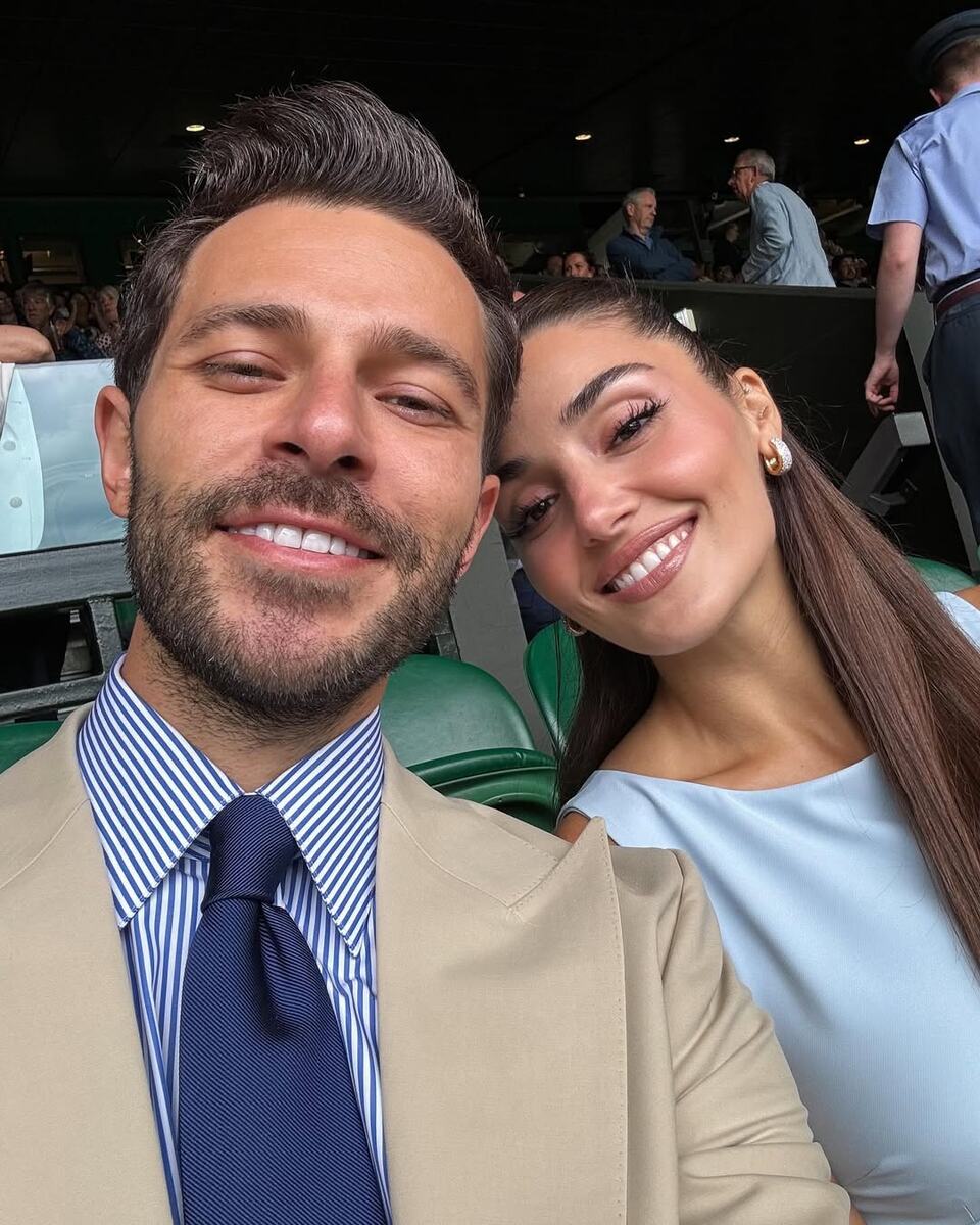 Ханде Эрчел спровоцировала разговоры о расставании с Хаканом Сабанджи. Фото: соцсети 