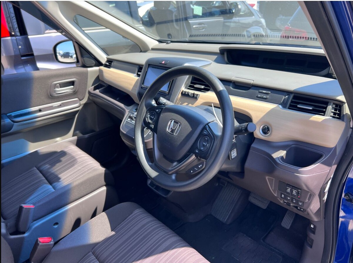 Фото салона, листайте.