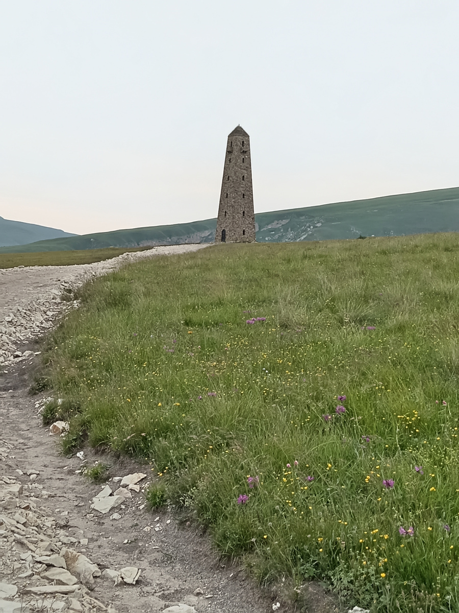 Башня. Граница между Дагестаном и Чечней.