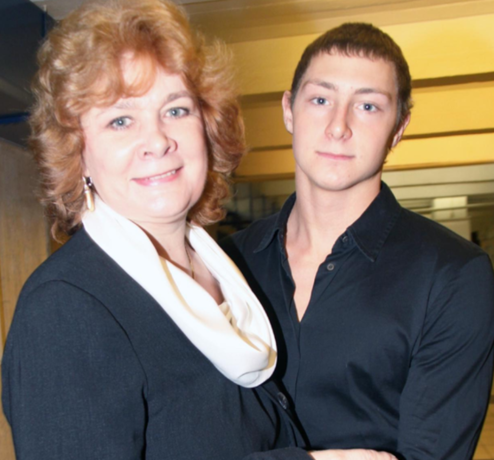 Людмила Нильская с сыном