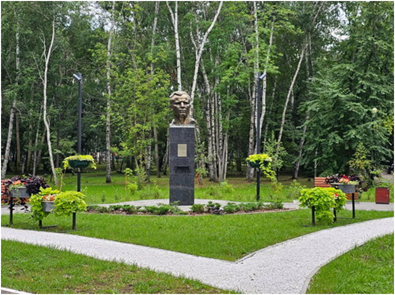 Бюст Ю.А.Гагарина работы скульптора Л.Е.Кербеля