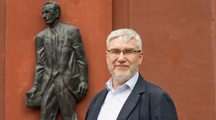     Директор лицея «Вторая школа им. В. Ф. Овчинникова» Михаил Случ