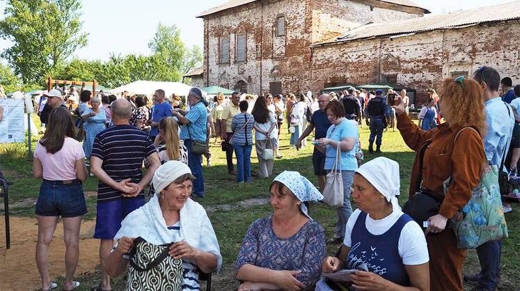    Фото автора Гости фестиваля «А Курба будет жить!» у стен Казанского храма