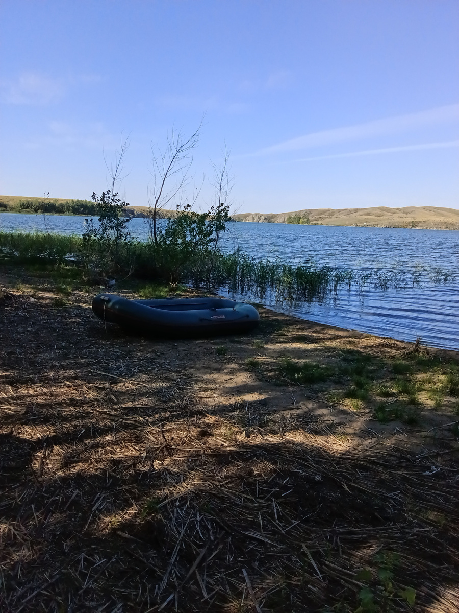 Обворованная лодка.