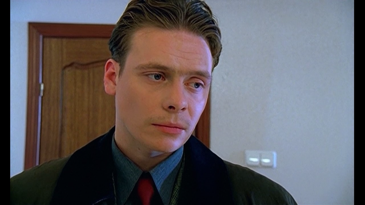 Виктор Павлович Пчёлкин («Пчёла»), бандит, член «Бригады»