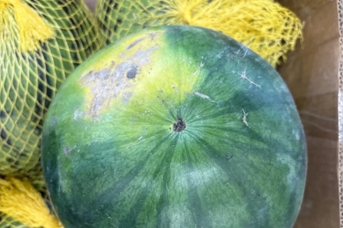    Югорчанам Роспотребнадзор рекомендовал не покупать арбузы с фур