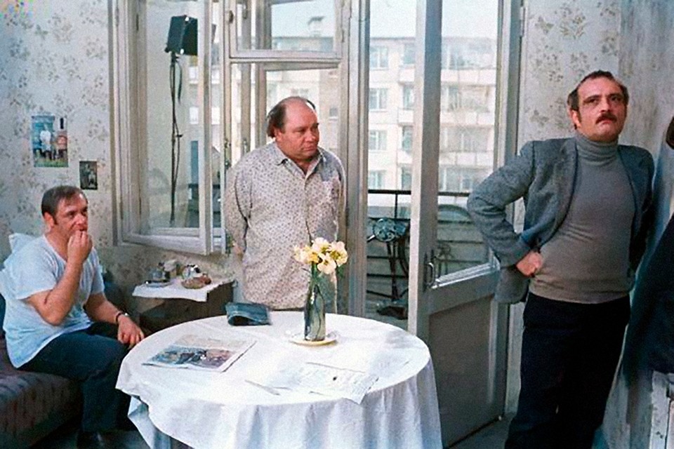    Данелия (справа) снимал Евгения Леонова в каждом своем фильме. Фото: Анатолий КОВТУН/ТАСС