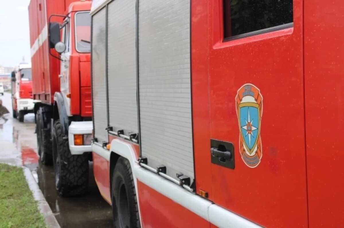    Свердловские спасатели ликвидировали за сутки 17 пожаров