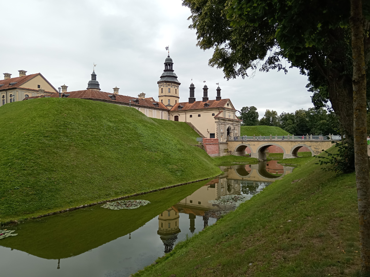 Замок в Невсиже