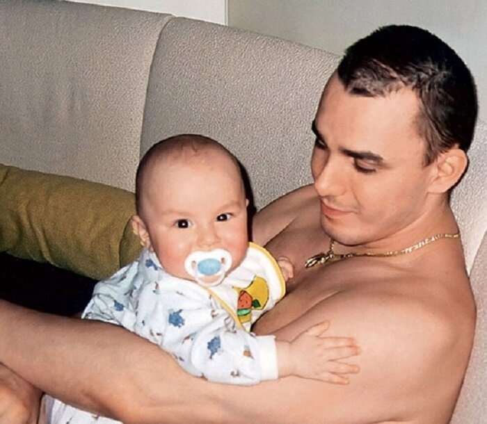 Фото: Кирилл Андреев с сыном 