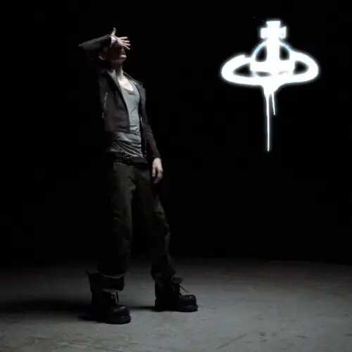    Фото: обложка сингла "VIVIENNE" / Фото предоставлено правообладателем