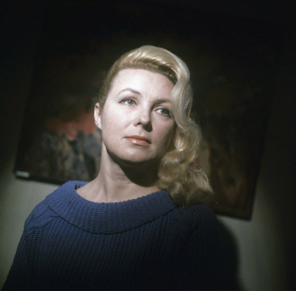 Вия Артмане