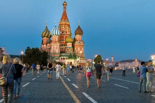    Москва / Красная площадь / туристы
