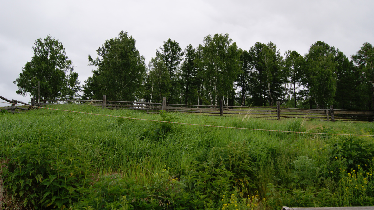 Гора под которой находится старинный рудник