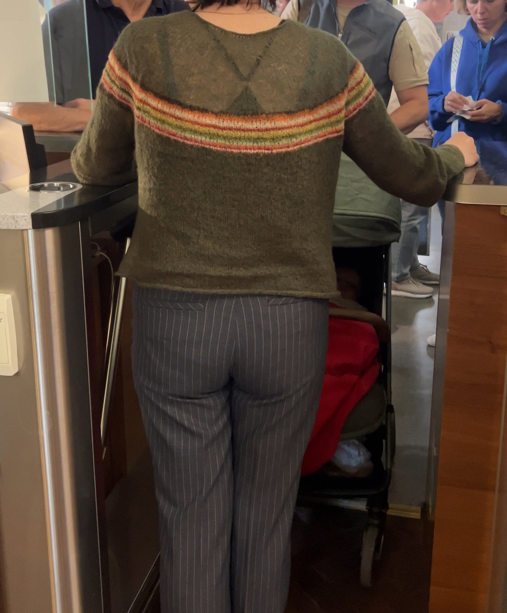 Вот так вот просто перекрыли вход 