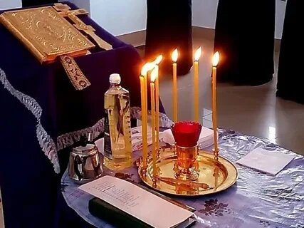 В таинстве Соборования используются масло и вино.