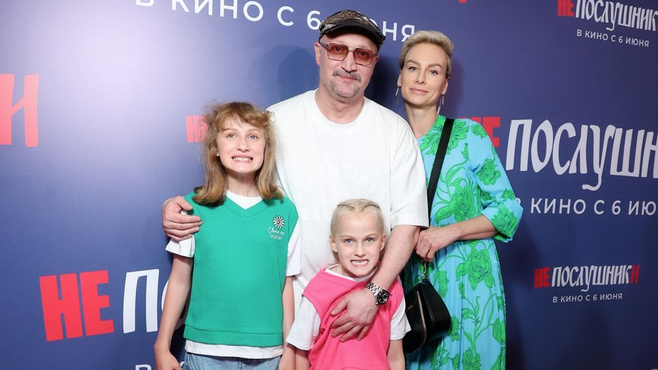 Куценко состоит в браке с моделью Ириной Скриниченко с 2012 года, у пары двое дочерей