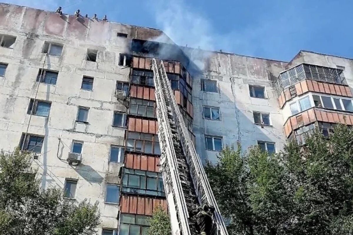    В Тюмени загорелся балкон квартиры на девятом этаже на Депутатской