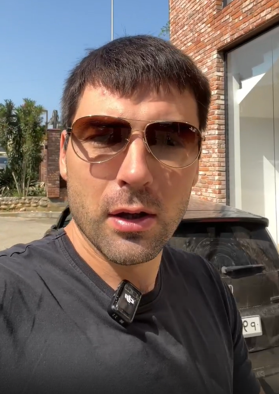 Николай, владелец отеля в Гудауте