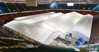 Британское правительство заказало этот тип похоронной палатки для хранения сотен трупов. Почему? Источник: Storbritannias forberedelser for massedødsfall: Hva forbereder regjeringa seg på? | steigan.no