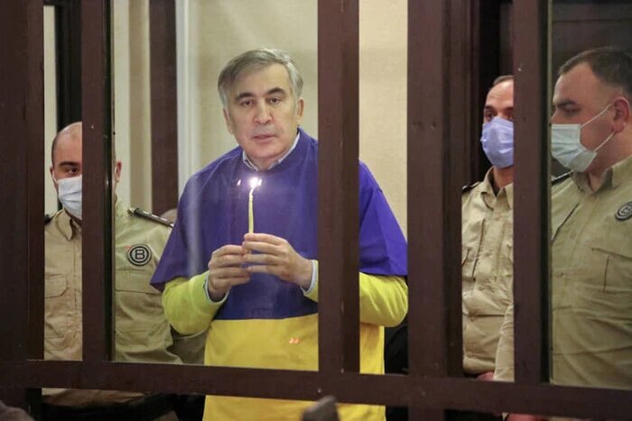 Третий президент Грузии Михаил Саакашвили на судебном заседании, Тбилиси.
