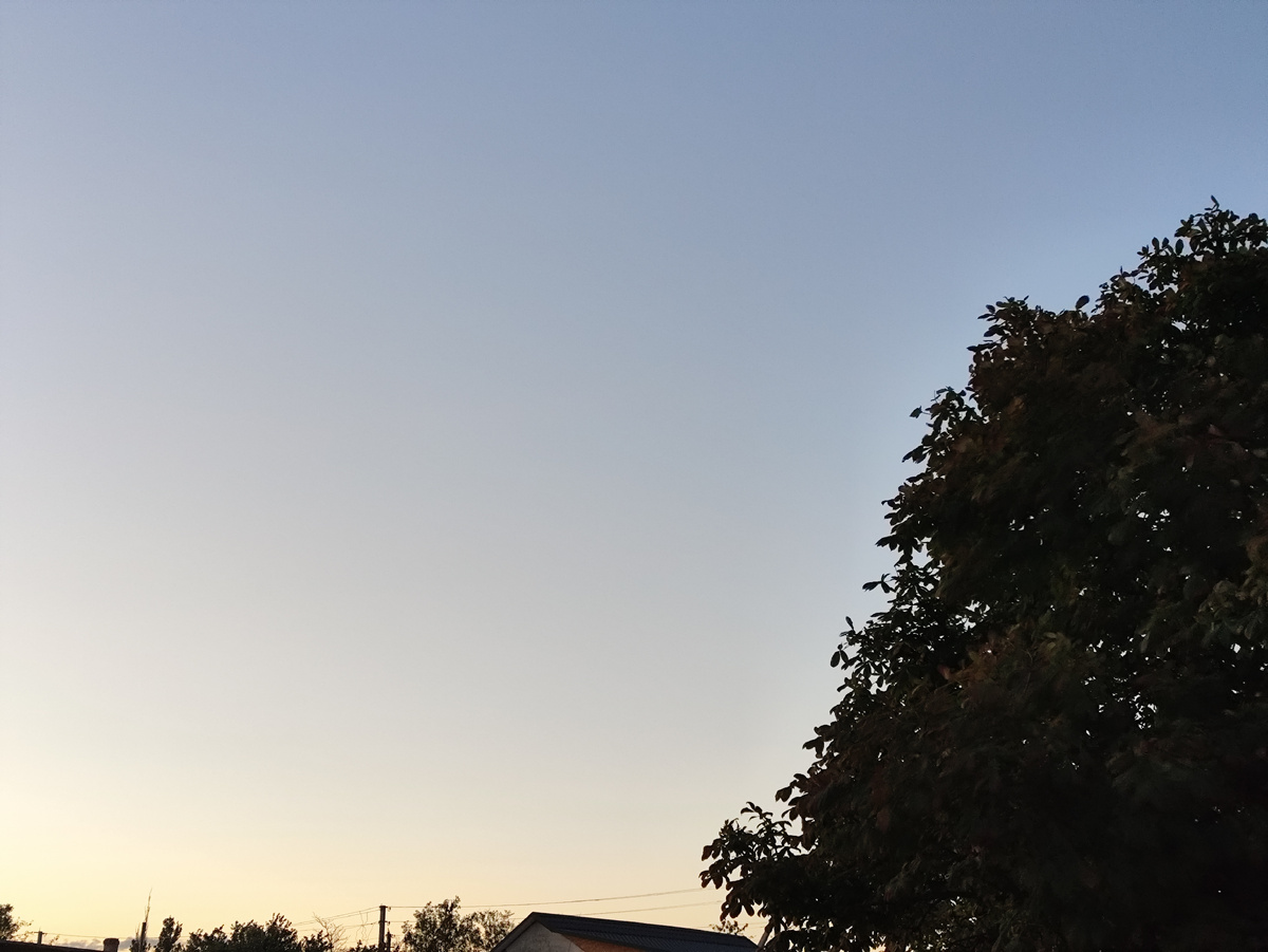 Встречаю солнышко ))) Его еще не видать....