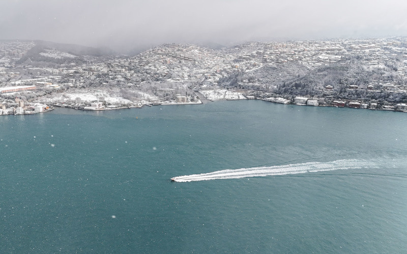    Босфор переплыть - нешуточное испытание. Пловцу придётся преодолеть 6,5 км. ФОТО: Liu Lei/XinHua/Globallookpress