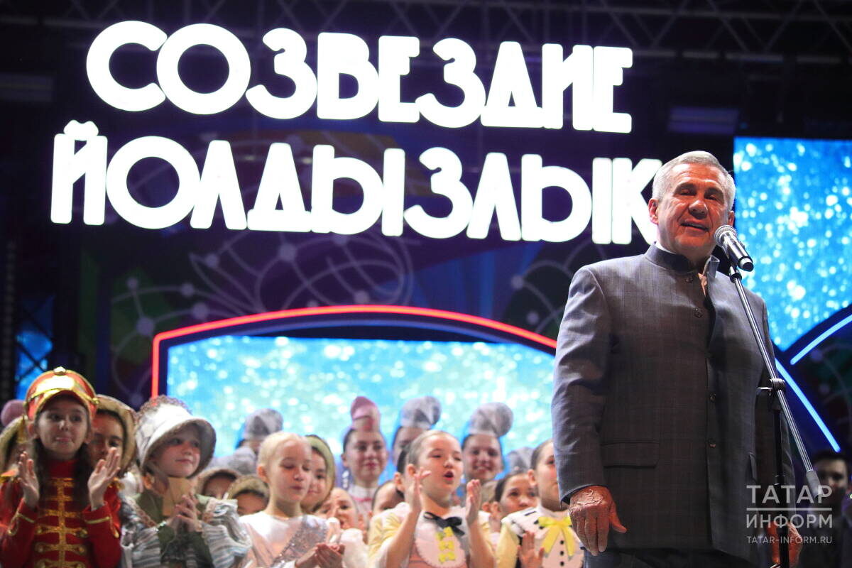 «Фестиваль, которому нет равных в нашей стране, дал мне путевку на большую сцену и проходит под ежегодным патронажем Раиса Татарстана. Речь идет о «Созвездии-Йолдызлык»Фото: © Михаил Захаров / «Татар-информ»