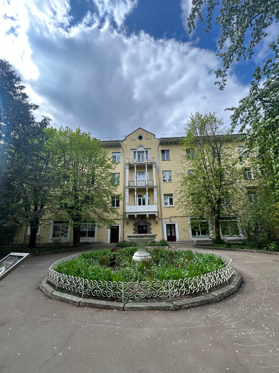 Музей находится в жилом доме на первом этаже