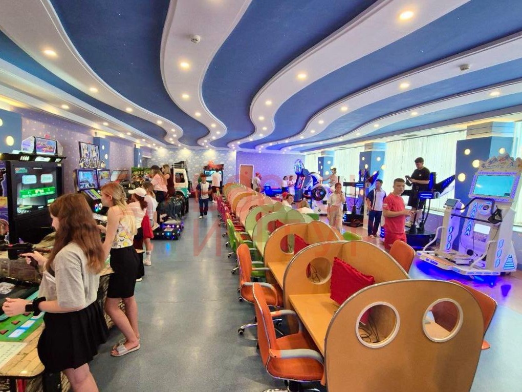 Игровая комната в лагере "Сондовон" во время "российской" смены. Фото с сайта туроператора, предлагающего туры в Северную Корею. 