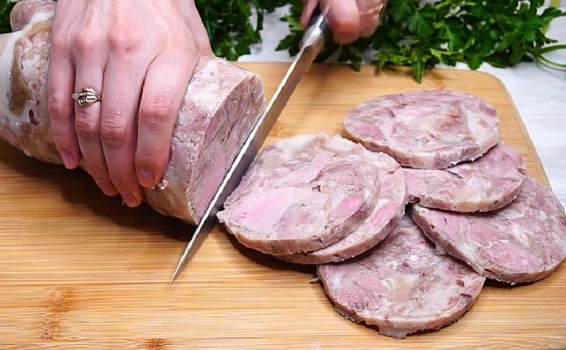 Домашняя колбаса из свиной рульки: вкус, который не купишь в магазине