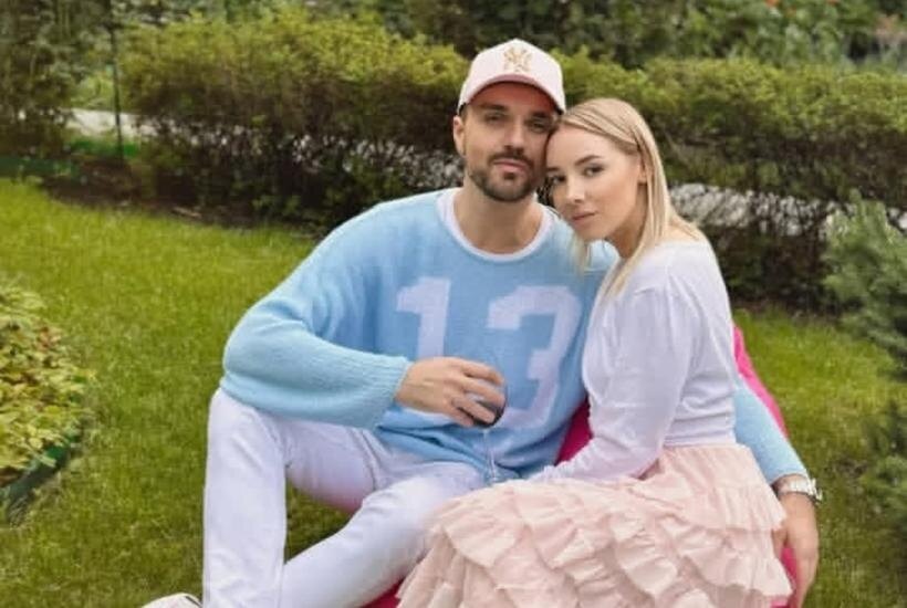 Александр Пайотов с женой. Фото: соцсети
